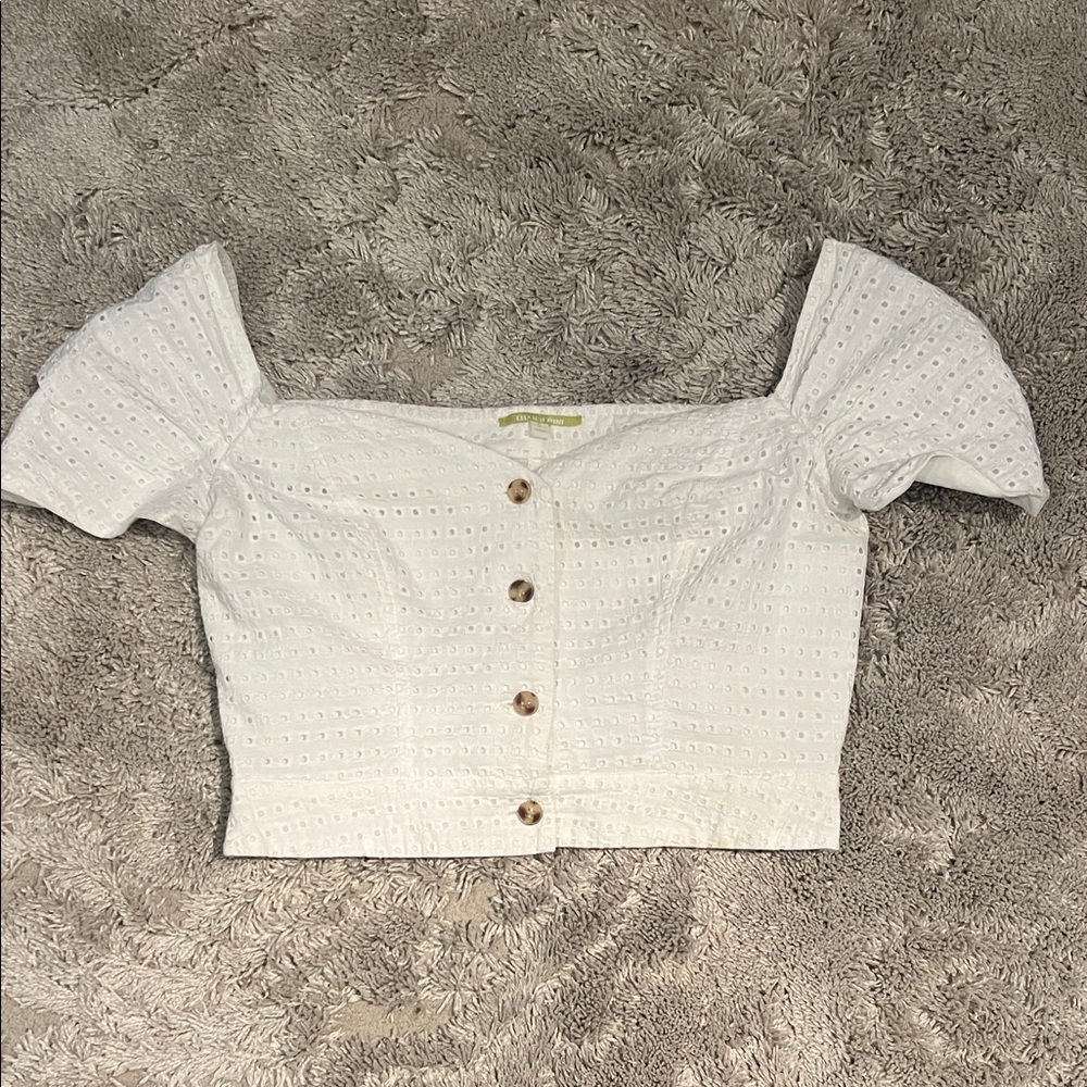 Gianni Bini White Button-Up Eyelet off the shoulder Crop Top